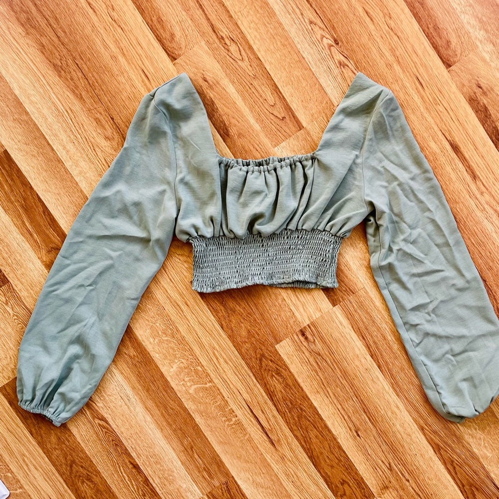 Crop top